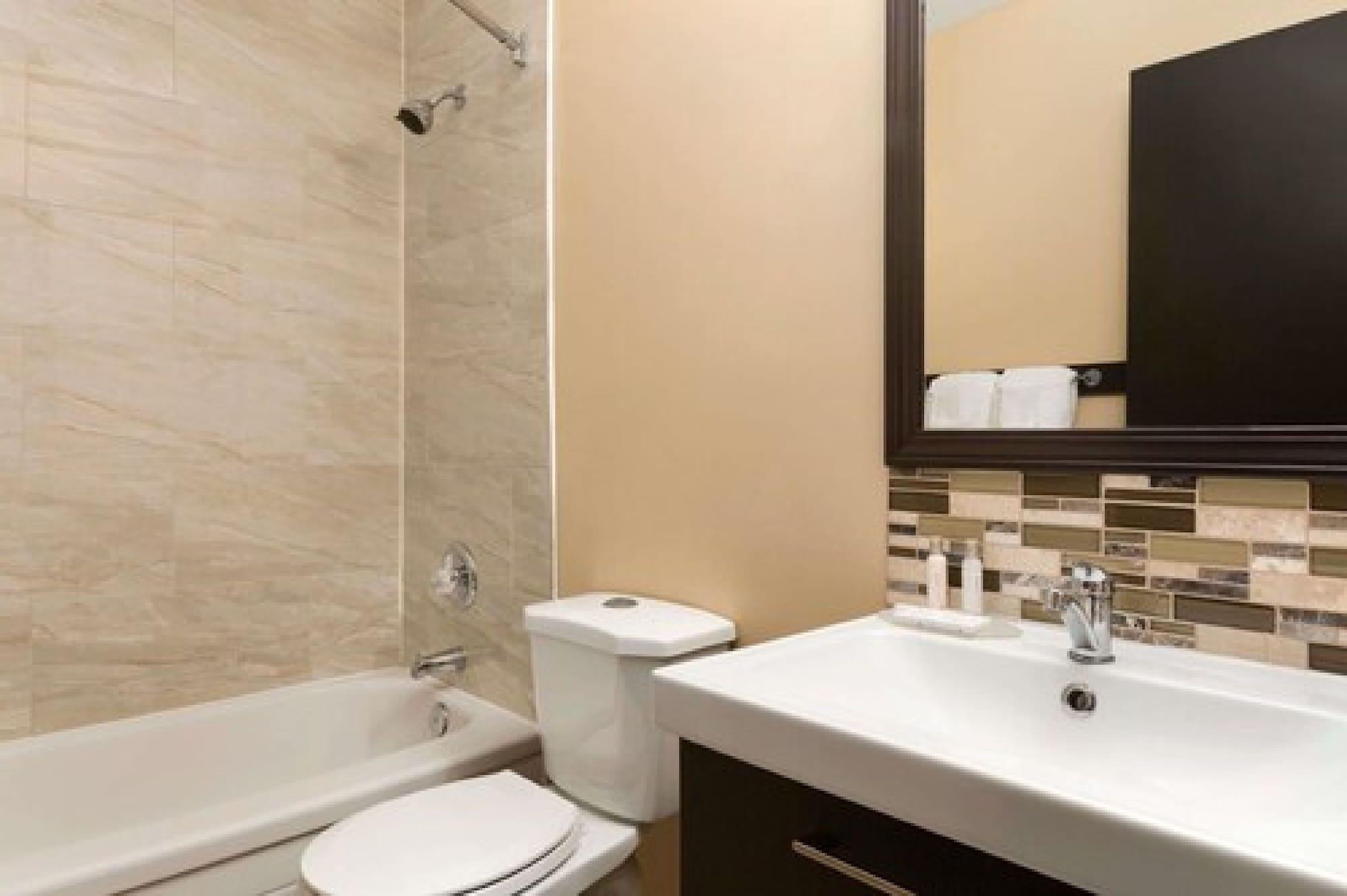 Travelodge By Wyndham Kenora Eksteriør bilde